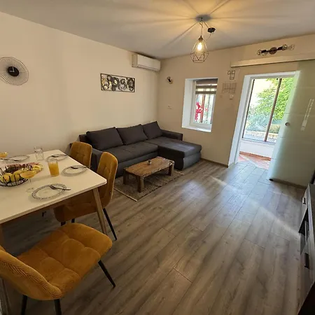 Ela Apartman Kostrena