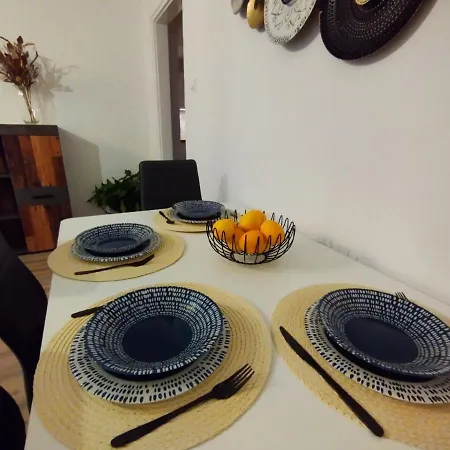 Apartment Ela *