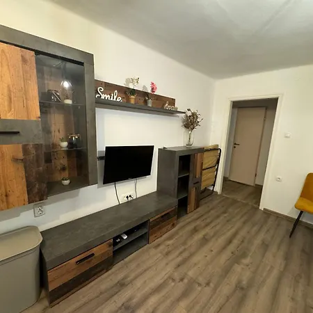 Ela Apartment *